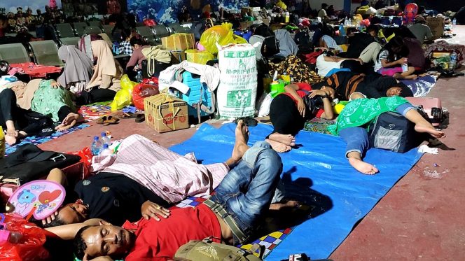 
 700 Calon Penumpang Menginap di Pelabuhan Samarinda