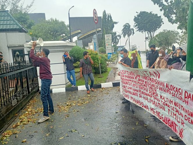 
HMI Samarinda Gelar Aksi Terkait CSR Rp 200 Miliar ke Universitas Luar Kaltim