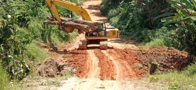 
PT SAP Perbaiki Jalan dan Jembatan di Desa Lung MelahPT SAP Perbaiki Jalan dan Jembatan di Desa Lung Melah