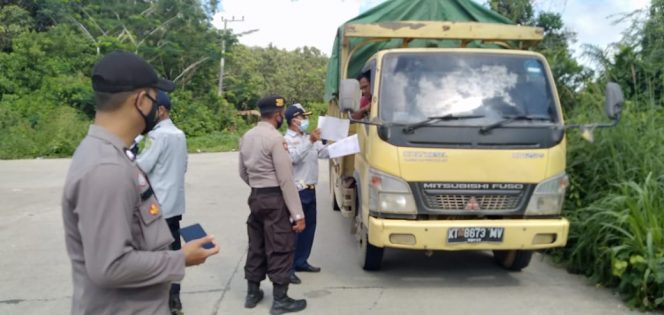 
Dishub Kukar Imbau Bagi Pengemudi Truk untuk Selalu Uji Berkala Kendaraan