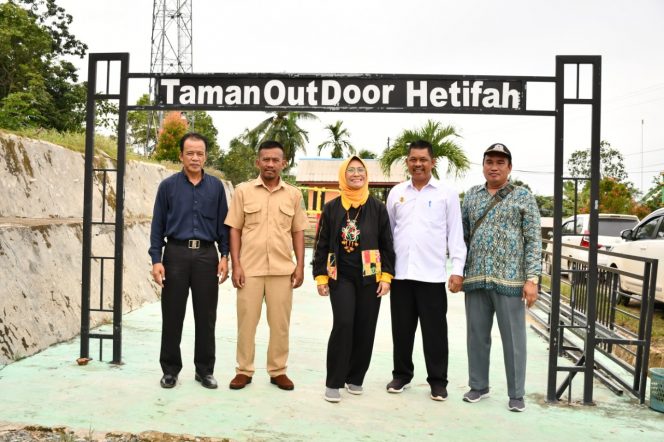
Taman Outdoor Hetifah,  Sehat Sambil Rekreasi