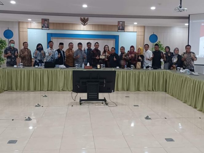 
DPRD Kukar Rakor Bersama PLN UP3 Balikpapan Dorong Penerangan Desa