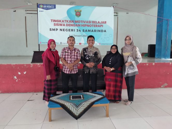 
 Undang Hipnoterapis Klinis Profesional, Siswa SMP 34