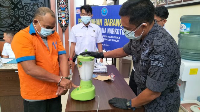 
Dari Satgas Desa Bersinar, BNNP Kaltim Ungkap Jaringan Narkoba Antar Kabupaten Kota