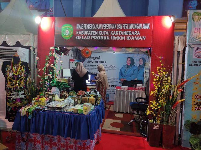 
Di Expo HKG PKK ke-51 , DP3A Kukar Buka Layanan Konseling dan Berikan Sosialisasikan Tentang Perlindungan Hak Anak