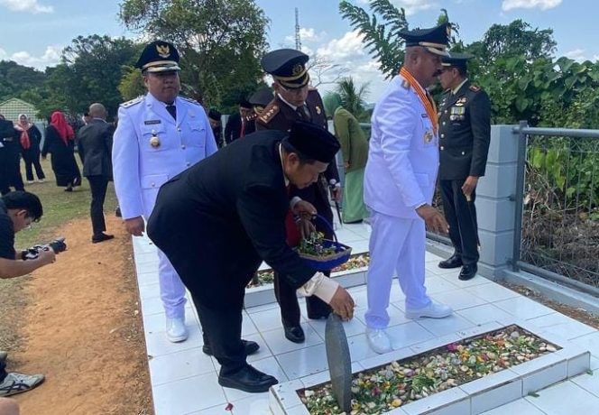
Makna HUT ke-78 Republik Indonesia, Ketua DPRD Kukar Abdul Rasid Terus Aktif Dalam Mengambil Peran