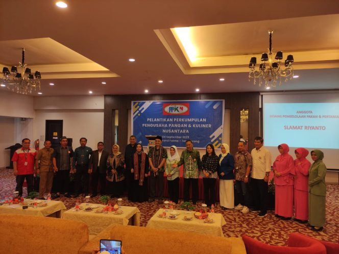 
Hadiri Pelantikan PPKN Kukar, Siswo Cahyono Harap PPKN Dapat Berikan Edukasi Kepada Pengusaha Kuliner