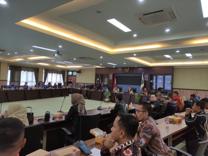 
DPRD Mamuju Tengah Kunker ke Kukar Untuk Konsultasi Raperda Pajak dan Retribusi Daerah