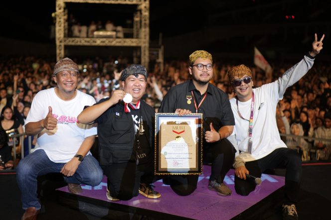 
Cetak Sejarah! Kukarland Festival Catat Rekor MURI Sebagai Penggunaan Pesapu Terbanyak