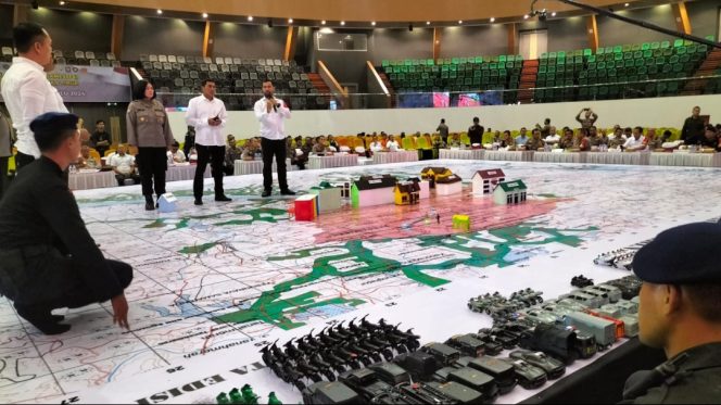 
Tactical Floor Game Sispamkota di Samarinda Jelang Pemilu 2024