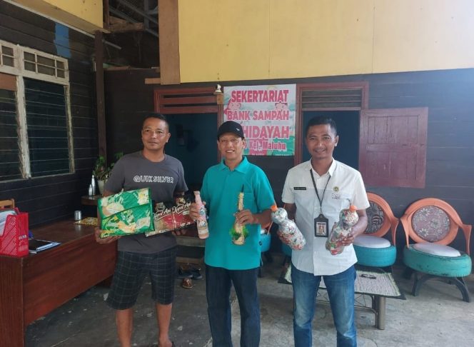 
Berkat Adanya Bank Sampah, Kelurahan Maluhu Rubah Sampah Jadi Nilai Ekonomis Tinggi