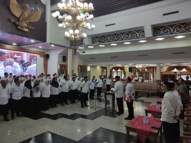 
Hadir Dalam Pelantikan Pejabat Tinggi Administrator Pemkab, Ini Harapan Ketua DPRD Kukar