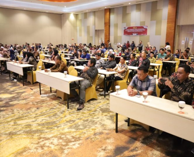 
Pemkab Kukar Gelar Kegiatan Pendamping Penyusunan Raperdes Pembentukan Lembaga Kemasyarakat Desa