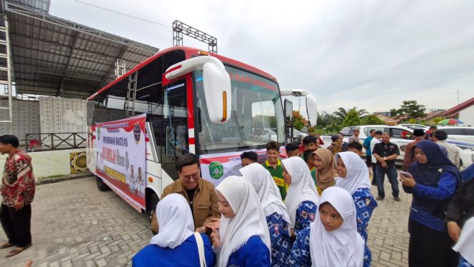 
Operasional Bus Sekolah Dimulai Pukul 06.00, Simak Rutenya di Kec Muara Jawa