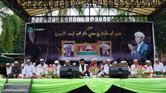
Rendi Solihin Hadiri Haul Datu Syekh Abu Tholhah, Anggap Sebagai Panggilan Hati
