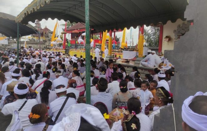 
Sambut Hari Raya Nyepi, Desa Kertabuana Laksanakan Ritual Adat Hingga Pawai Ogoh-ogoh