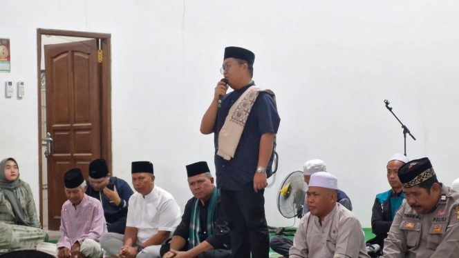 
Teks foto : Rendi Solihin saat memberikan sambutan (istimewa)