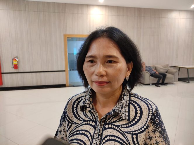 
Teks foto : Kepala Unit Pusat Pelayanan Terpadu  Perlindungan Perempuan dan Anak (P2TP2A) Kabupaten Kutai Kartanegara (Kukar), Farida (angga/okeborneo.com) 