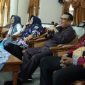 TEKS FOTO :Finalisasi Persiapan HKG di Pendopo Bupati Kukar dipimpin langsung Kadis PMD dan Ketua TP PKK didampingi Camat Tenggarong Seberang. 