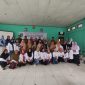 Teks foto : Foto bersama sebelum dimulainya pelatihan tata busana (angga/okeborneo.com)