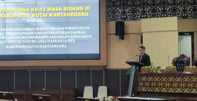 
Banggar DPRD Kukar Tekankan Perbaikan dan Pengawasan Anggaran dalam Rapat Paripurna