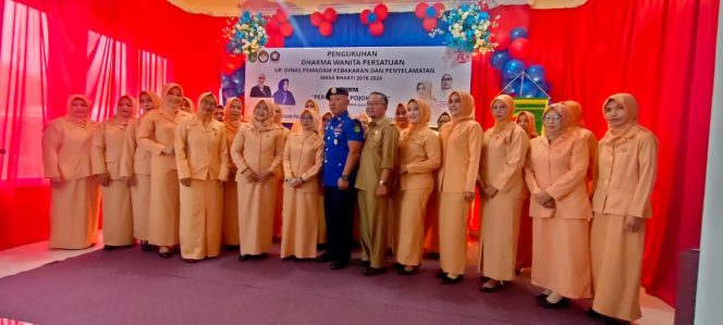 
Teks foto : Foto bersama seusai pelantikan (istimewa) 