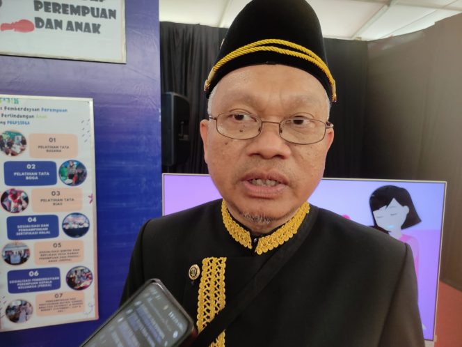 
Teks foto : Plt Kepala DP3A Kukar, Hero Suprayitno 