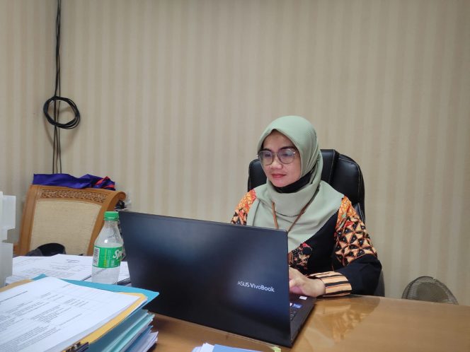 
Teks foto : Kepala Bidang Peningkatan Kualitas Keluarga dan Pemenuhan Hak Anak DP3A Kukar, Nurul Fitri Ningsih