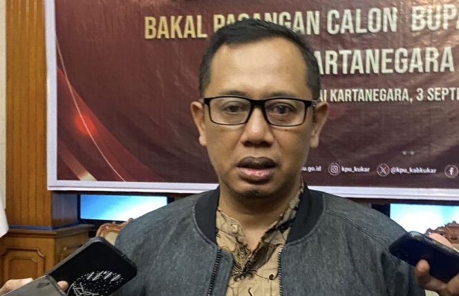 
Mulai Terima Distribusi Logistik Pilkada, KPU Kukar Pastikan Kelengkapan Barang Sesuai
