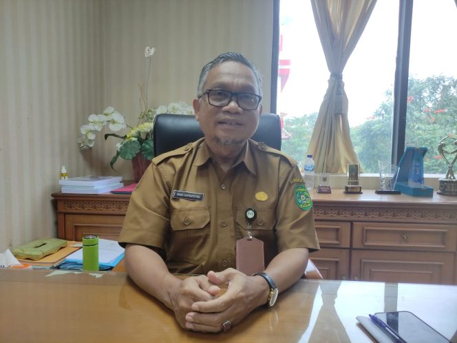 
Teks Foto : Plt Kepala DP3A Kukar, Hero Suprayitno