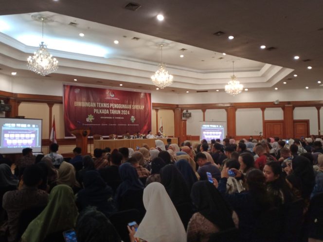 
KPU Kutai Kartanegara Gelar Bimtek Sirekap untuk Pilkada Tahun 2024