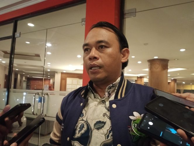 
Teks Foto : Komisioner KPU Kukar Divisi Teknis Penyelenggaraan, Muhammad Rahman. (Rizka/Okeborneo)