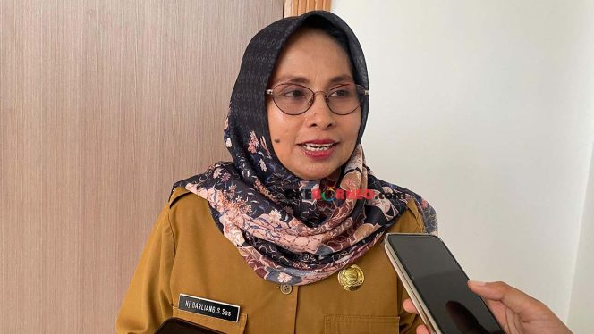 
Camat Muara Kaman, Hj. Barliang. (Rizka/Okeborneo)