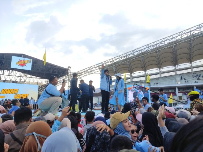 
Rudi Mas’ud dan Seno Aji Kampanye Akbar di Stadion Aji Imbut, Sebut Kukar Salah Satu Pembangkit Ekonomi Kaltim