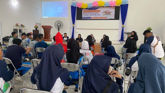 
Penyuluhan PHBS di SLBN Tenggarong. (Rizka/Okeborneo)