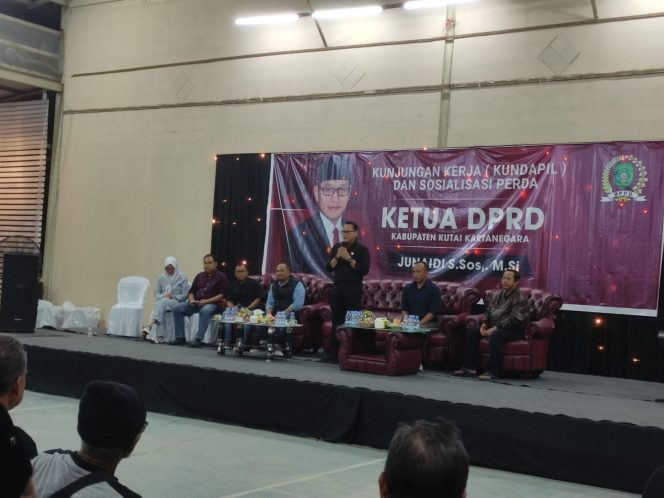 
Ketua DPRD Kukar Kawal Aspirasi Warga Loa Tebu dalam Kunjungan Dapil