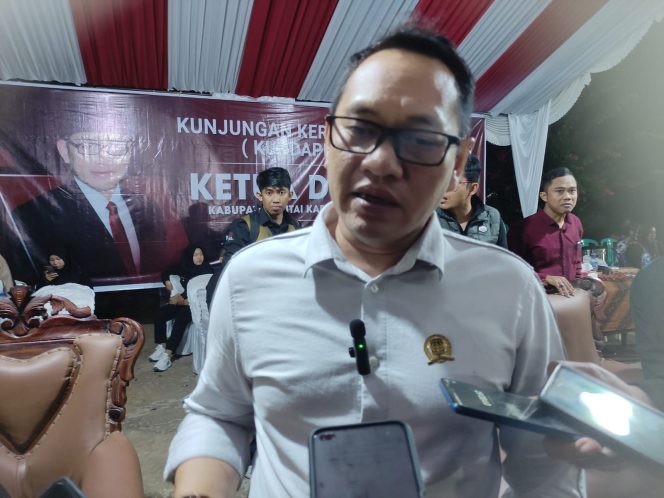 
Ketua DPRD Kukar Inisiasi Renovasi Rumah Dinas untuk Jadi Tempat Nongkrong dan Aspirasi Masyarakat