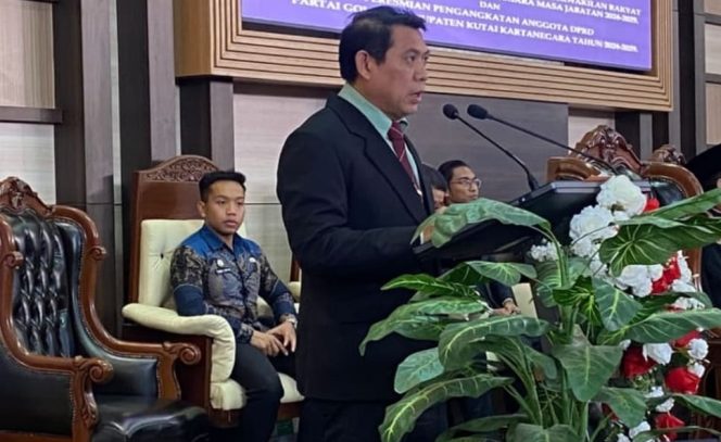 
Erwin Dilantik sebagai Anggota DPRD Kukar, Lengkapi Formasi untuk Periode 2024-2029
