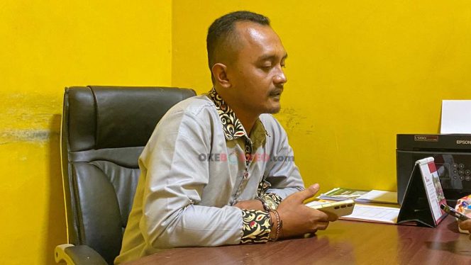 
Sekretaris Desa Perjiwa, Juharto