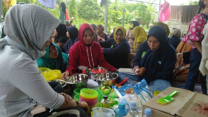 
Distransnaker dan IWAPI Kukar Gelar Pelatihan Tata Boga, 30% Peserta Berasal dari DTKS