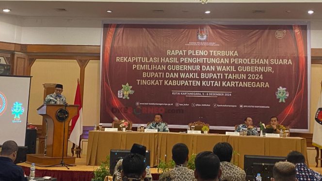 
Rapat Pleno Terbuka Rekapitulasi Hasil Pemilu 2024. (Rizka/Okeborneo)