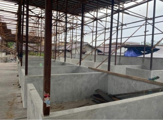 
Pasar Disegel, Pesewa Lapak Pertanyakan Legalitas Izin Bangunan Kepada Pemilik Pasar