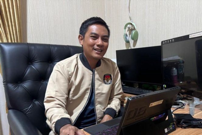 
Teks Foto : Komisioner KPU Kukar, Muchammad Amin (istimewa)