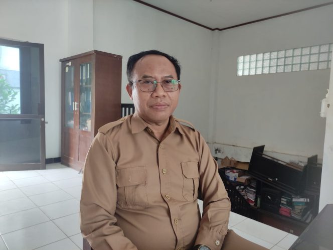 
Teks foto : Kepala Bidang Pelatihan dan Produktivitas Distransnaker Kukar, Lukman(angga/okeborneo.com) 