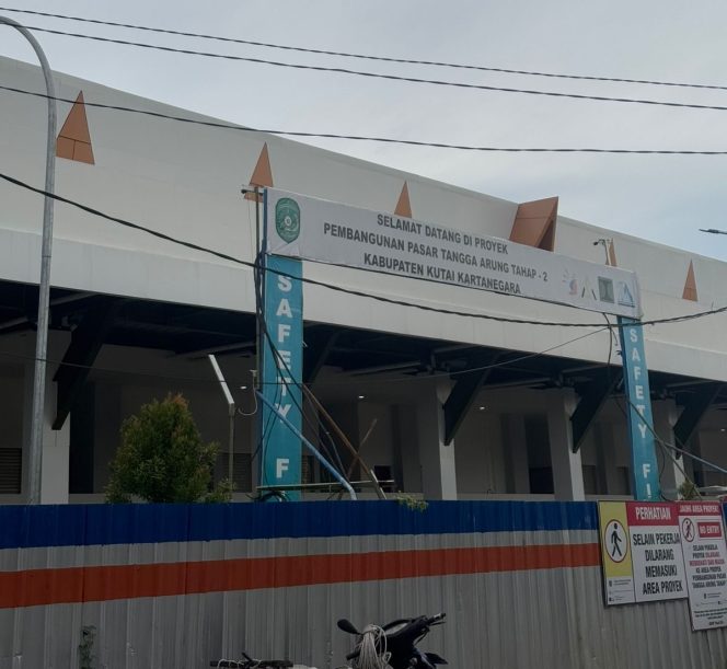 
Gedung Baru Pasar Tangga Arung Siap Beroperasi, Pedagang Wajib Validasi Data