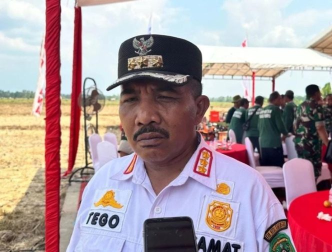 
Teks foto : Camat Tenggarong Seberang, Tegor Yuwono (ist) 