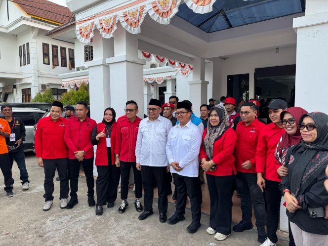 
Pasangan Aulia-Rendi Resmi Daftar ke KPU Kukar untuk PSU Pilbup 2025