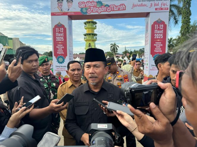 
Teks foto : Sekda Kukar, Sunggono (Angga/okeborneo.com) 