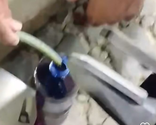 
Dugaan BBM Oplosan di Tenggarong, Warga Keluhkan Kerusakan Motor