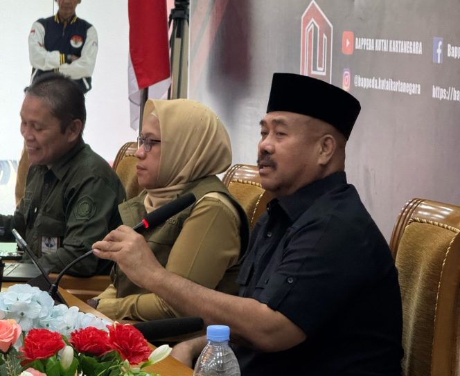 
Teks foto : Edi Damansyah (Angga/okeborneo.com)